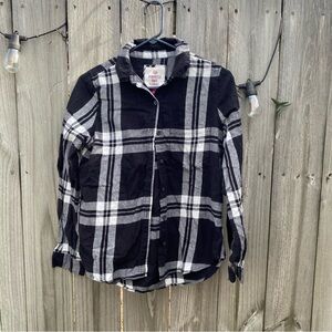 SO Perfectly Soft Flannel Womens Size Small Black White Plaid Button Up Shirt